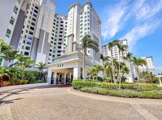 295 Grande Way APT 402, Naples, FL 34110