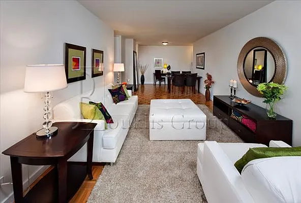 Rented by Bouklis Group | media 3