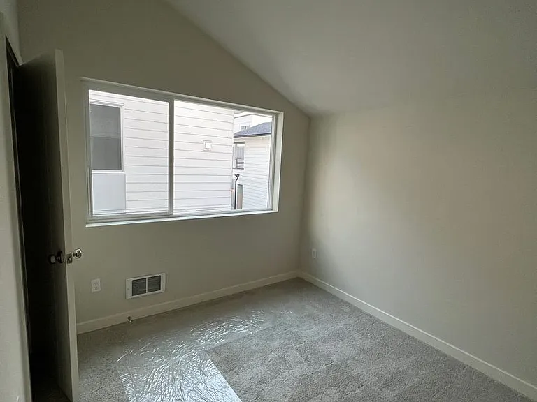 7122F Beacon Ave S — Photo 17