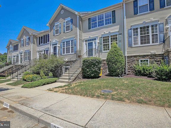 3rd image of 2616 Willow Leaf Ct