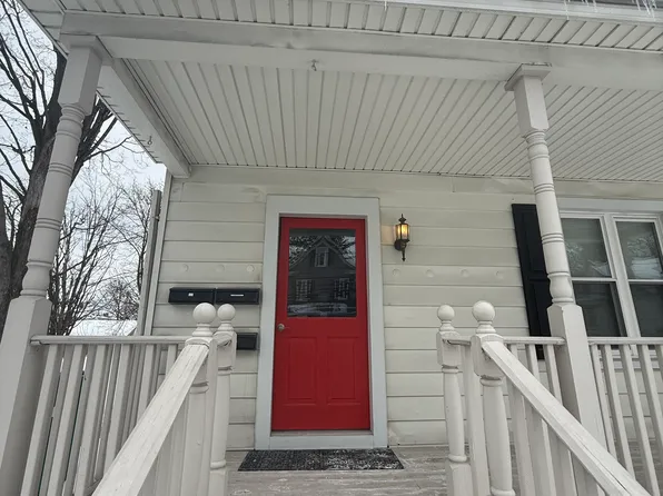 1130 W Main St #1, Stroudsburg, PA 18360