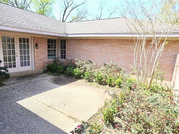 4th image of 906 Pershing Dr