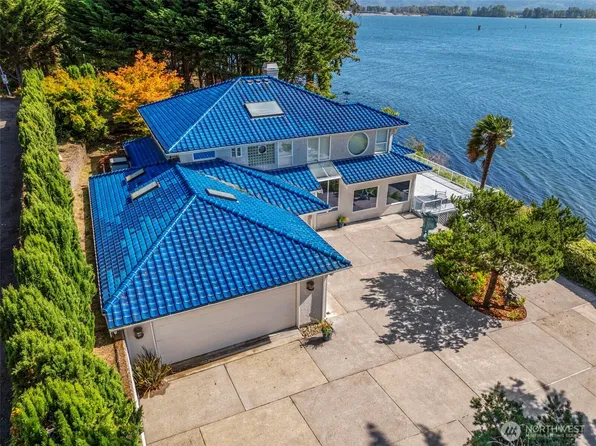 1192 E State Route 4, Cathlamet, WA 98612