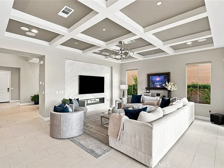 24357 W Clear Creek Pl — Photo 9