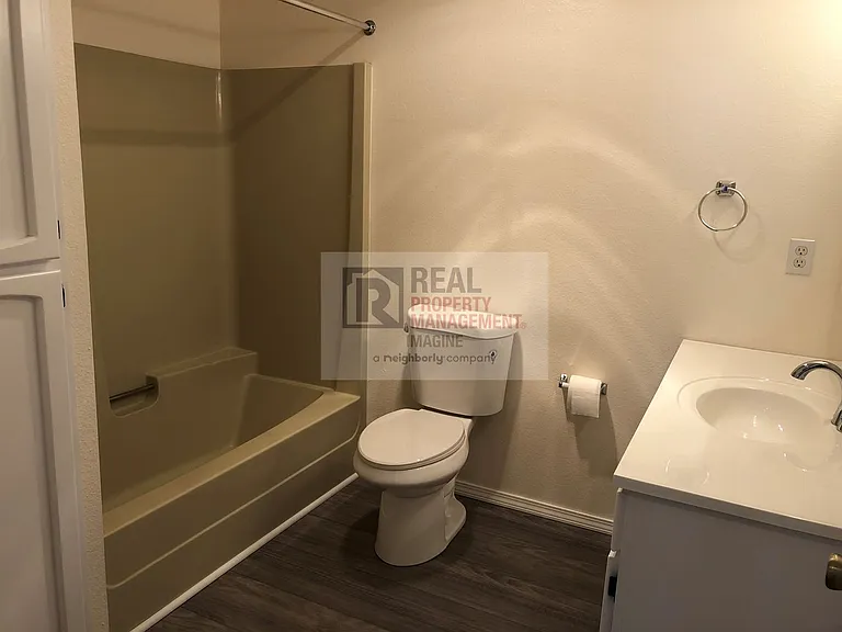 3605 Landau Ave NE — Photo 22