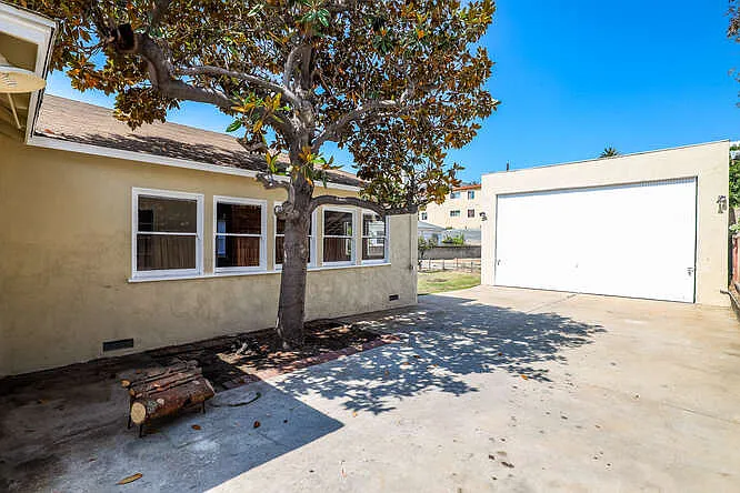 557 N Madison Ave Los Angeles-small-030-036-FULL-666x444-72dpi_07222021