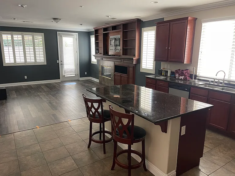 7166 Abigail Pl — Photo 2