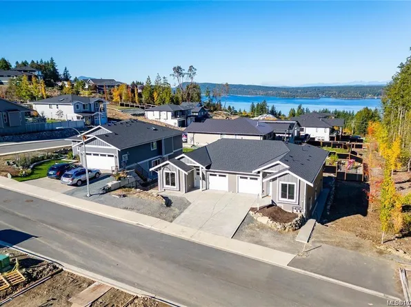 669 Sanderson Rd, Ladysmith, BC V9G 0A1