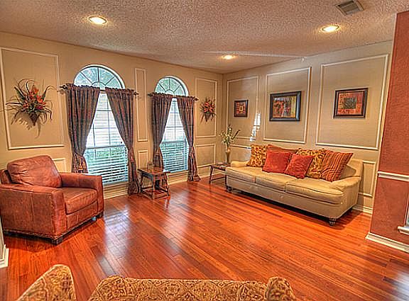 4th image of 2217 Green Hill Dr