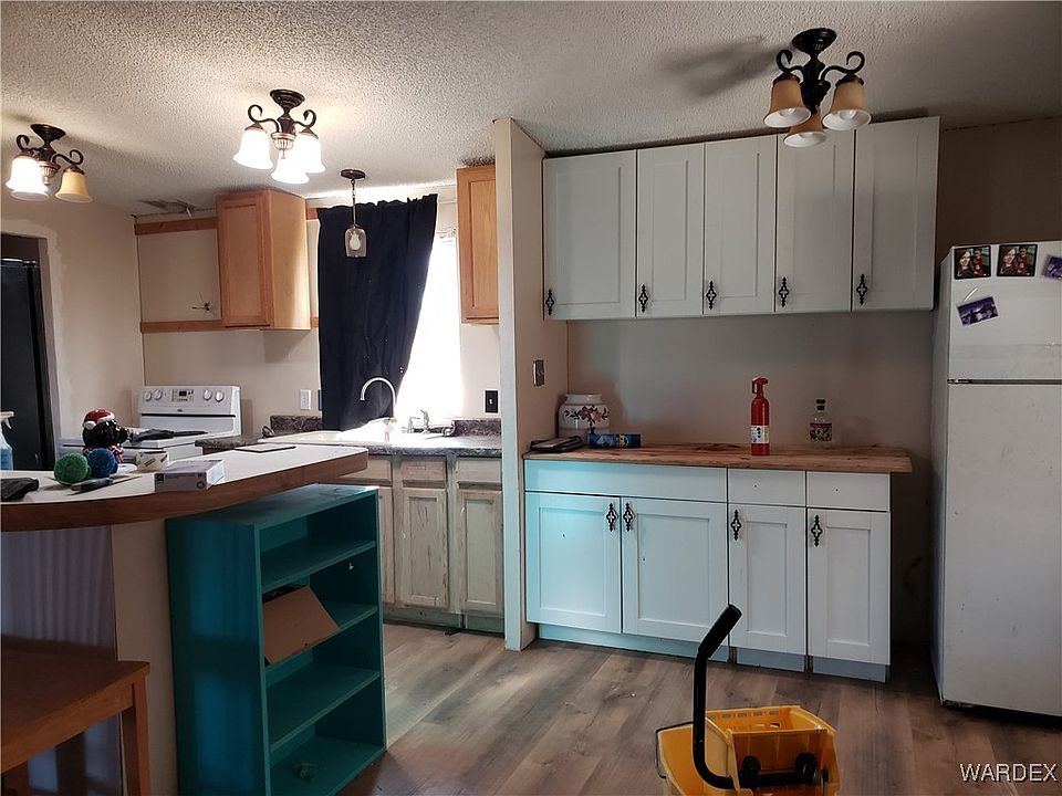 2nd image of 20976 N Golden Arrow Avenue