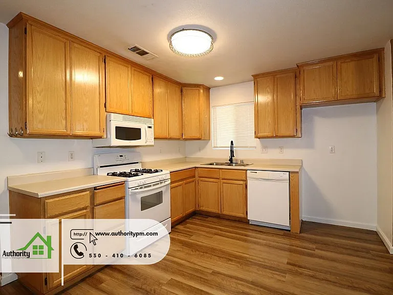 1108 Grange St #B — Photo 7