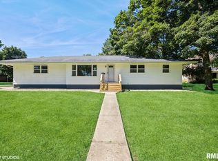 452 E Illini St, Virginia, IL 62691