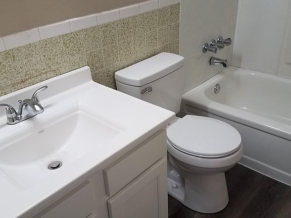 4th image of 6327 Sean Pkwy #2FULL