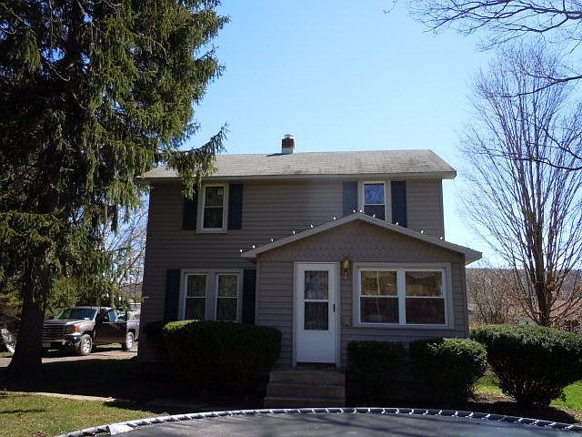 1st image of 352 Chambers Rd