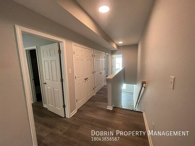 2080 Moore St — Photo 9