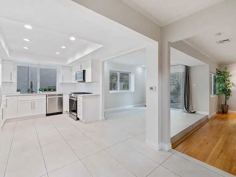 4208 Morro Dr — Photo 8