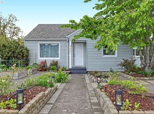 9331 SE Taylor St, Portland, OR