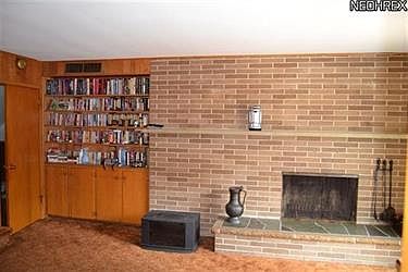 3rd image of 8568 Deer Creek Ln NE