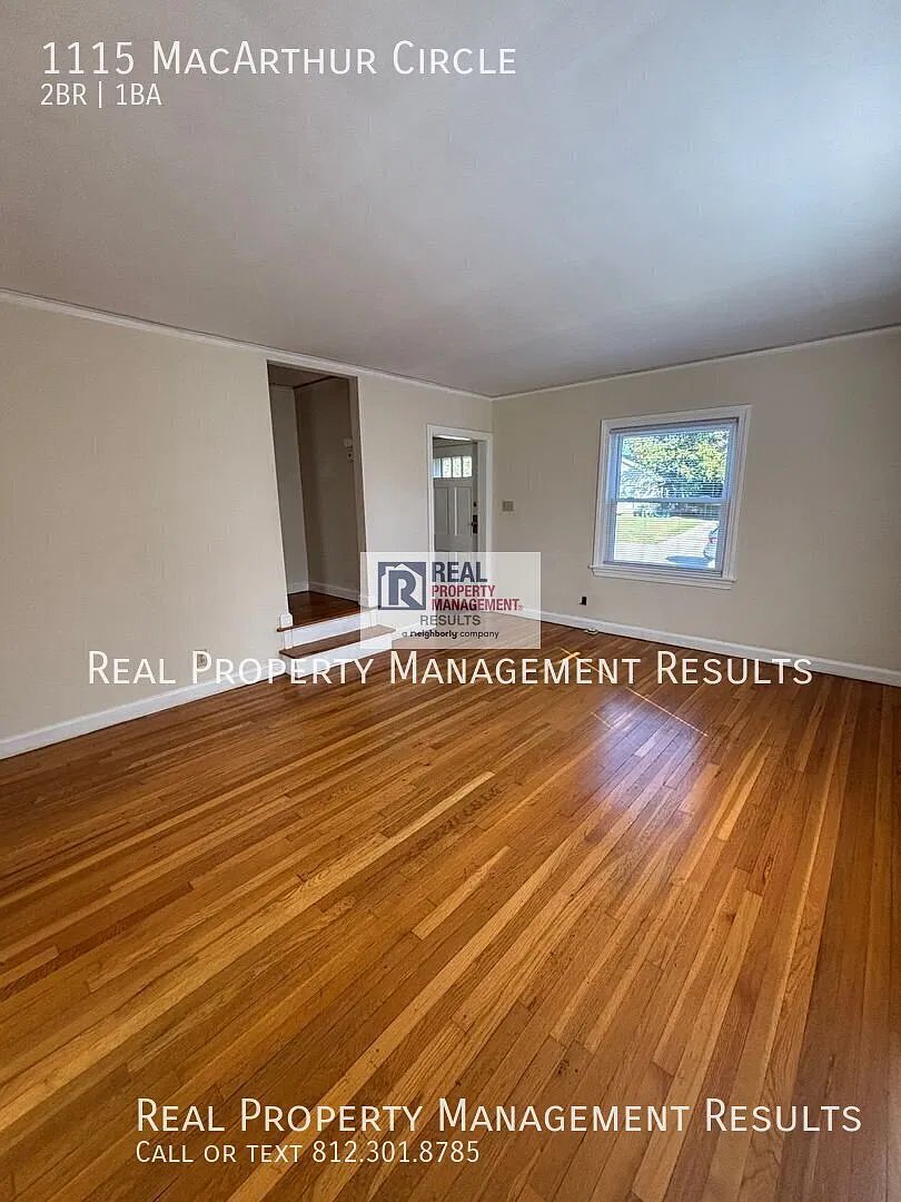 Bright East Side Apartment with Basement and Off-Street Parking — Photo 3
