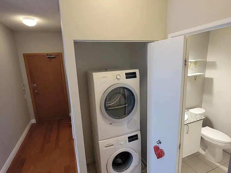 33 Sheppard Ave E #3202 — Photo 6