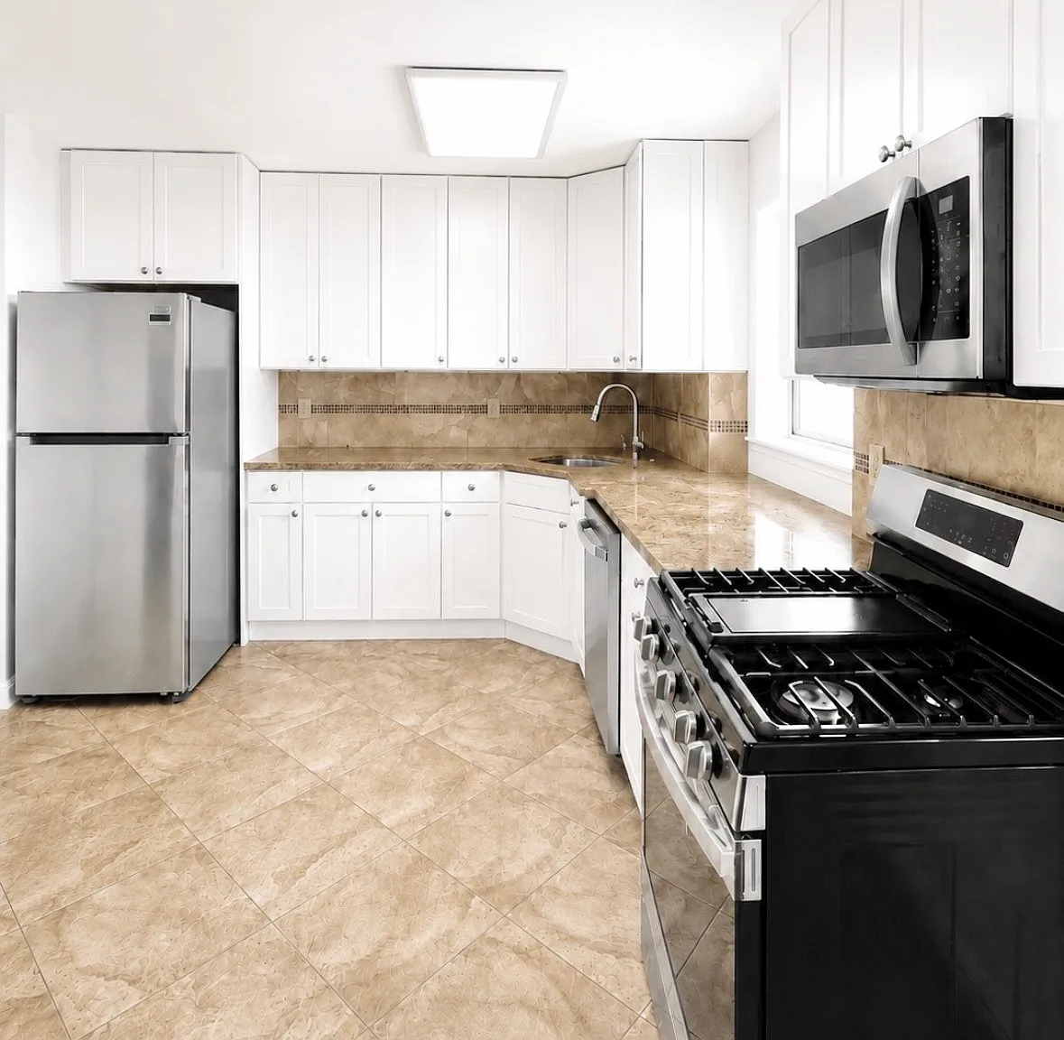 2 bed, 2.0 bath, 1050 sqft, $4,000 — Photo 1
