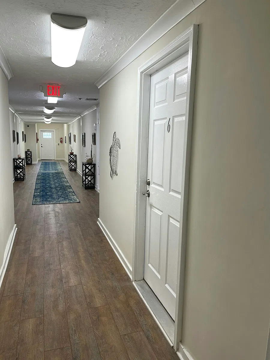 Hallway - 814 N Congress St #6