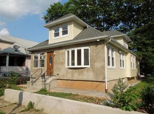 845 Thorn St, Rahway, NJ 07065