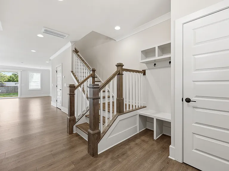 2957 Ross Ave — Photo 3