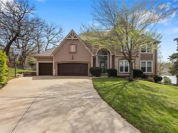 14116 W 56th Ct, Shawnee, KS 66216