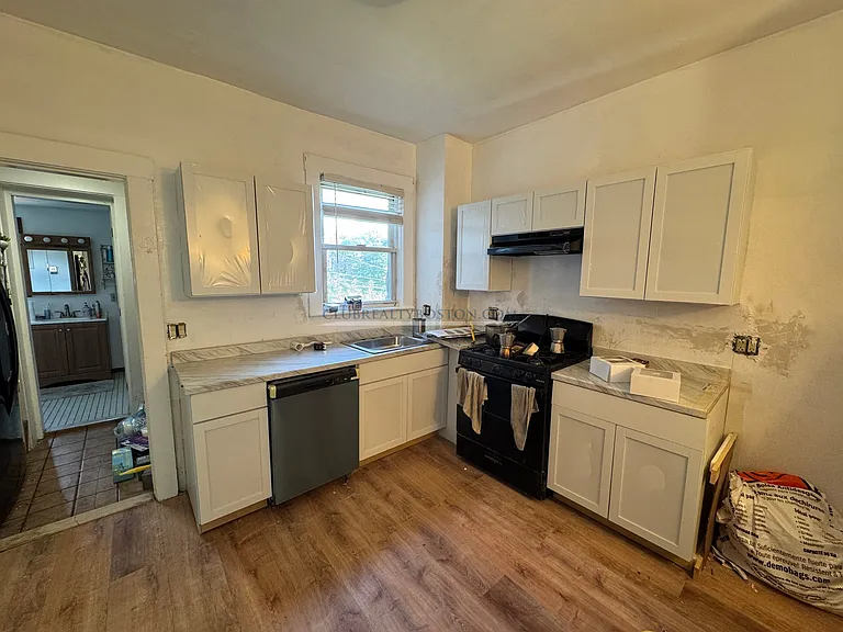 20 Leamington Rd #1 — Photo 1