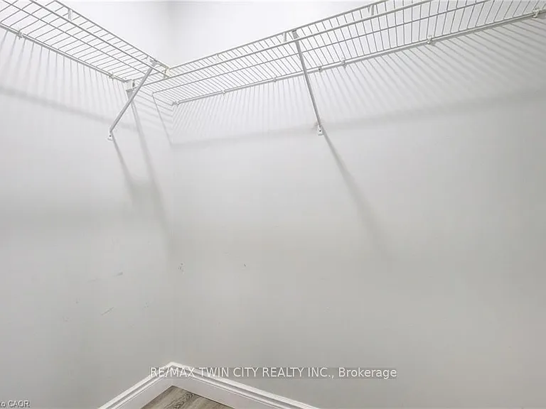 110 Commonwealth St — Photo 20
