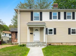 110 Cold Spring Cir #110, Naugatuck, CT 06770