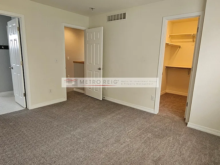 4976 10th St — Photo 12