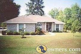 1st image of 126 Woodcrest Dr