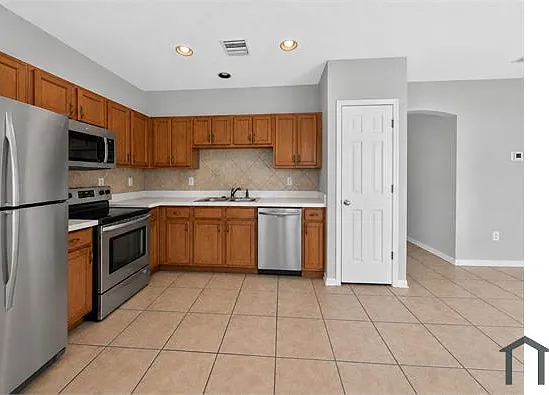 6641 Cambridge Park Dr — Photo 13