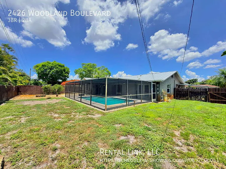2426 Woodland Blvd — Photo 55