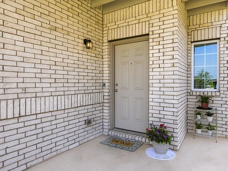 6407 Principale Dr — Photo 3