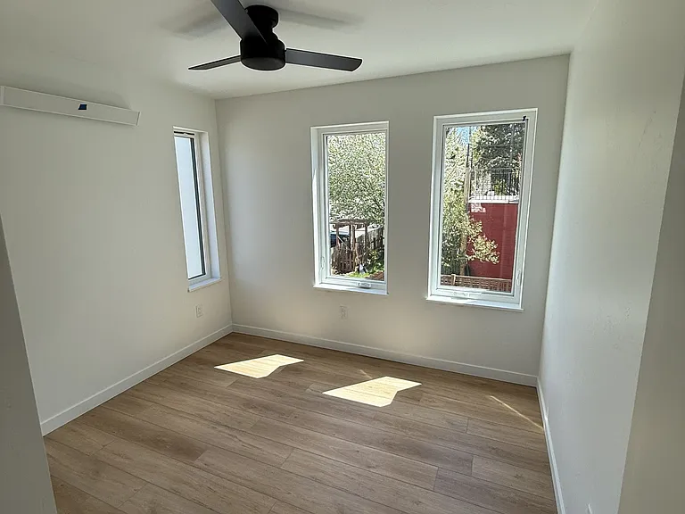 637 S River St #2 — Photo 9