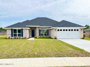 6205 Saphire Ln, Biloxi, MS 39532