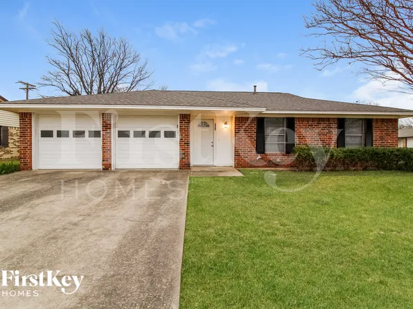 202 Carolyn Dr, Sanger, TX 76266