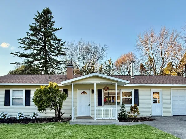 118 Barclay Rd, Camillus, NY 13031