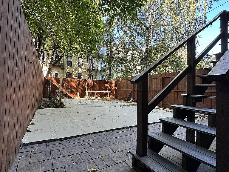 601 Morgan Ave #1 — Photo 8