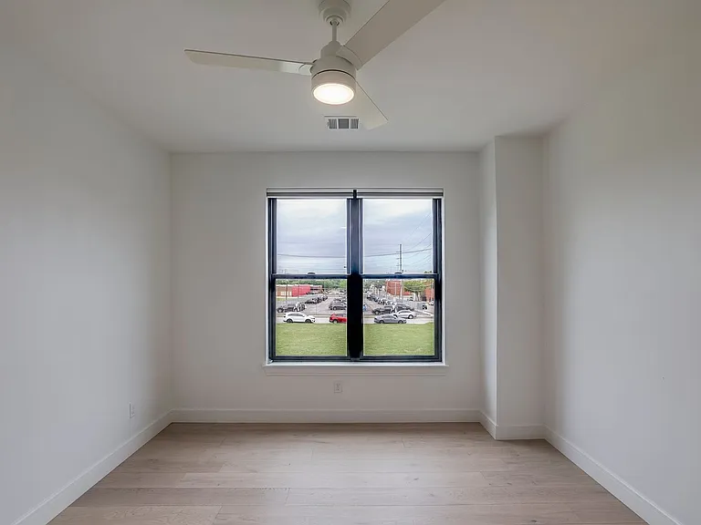 309 W Daggett Ave — Photo 31