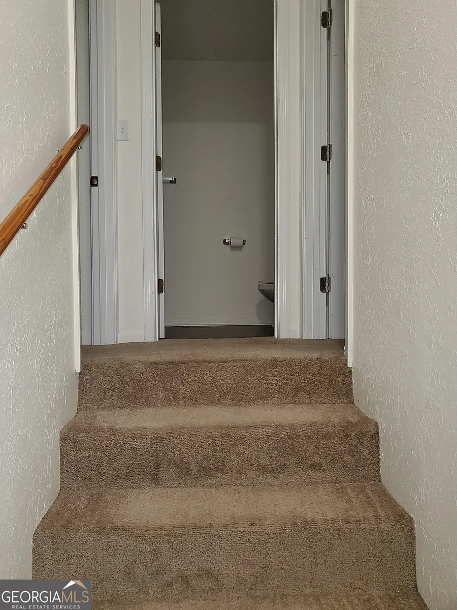 Building Photo - 207 Cypress Dr