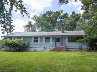 33 Deer Trail Rd, North Caldwell, NJ 07006