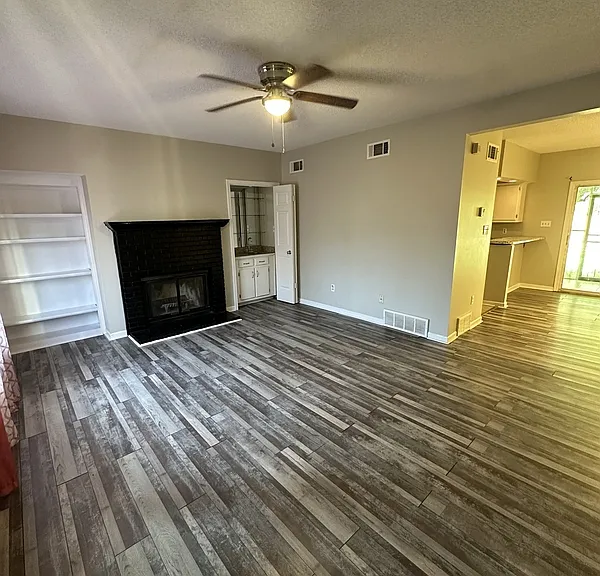3777 Deer Forest Dr — Photo 3