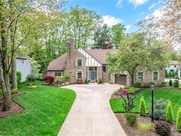 322 Regatta Dr, Avon Lake, OH 44012