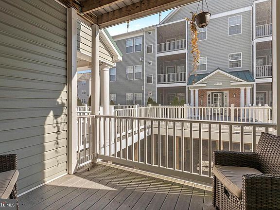 5th image of 45485 Westmeath Way Unit G11