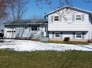 11 Campus Dr, Rochester, NY 14623