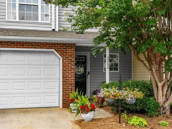 5602 Harbor House Dr, Greensboro, NC 27410